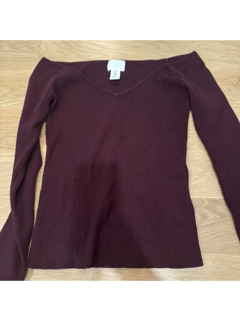 H&M burgundy long sleeve top in a M #hm #basics
